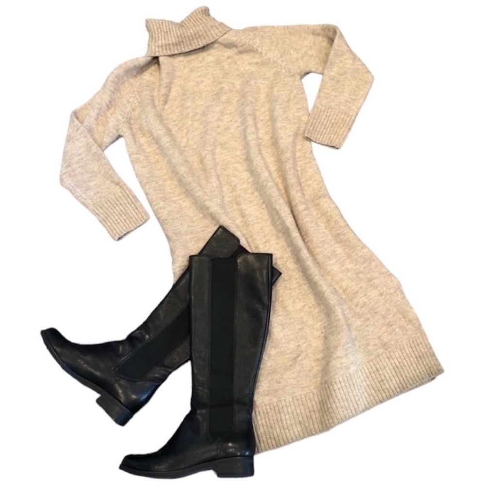 Sweater Dress Turtleneck Midi Oatmeal Tan NWT Women’s Size Small Medium